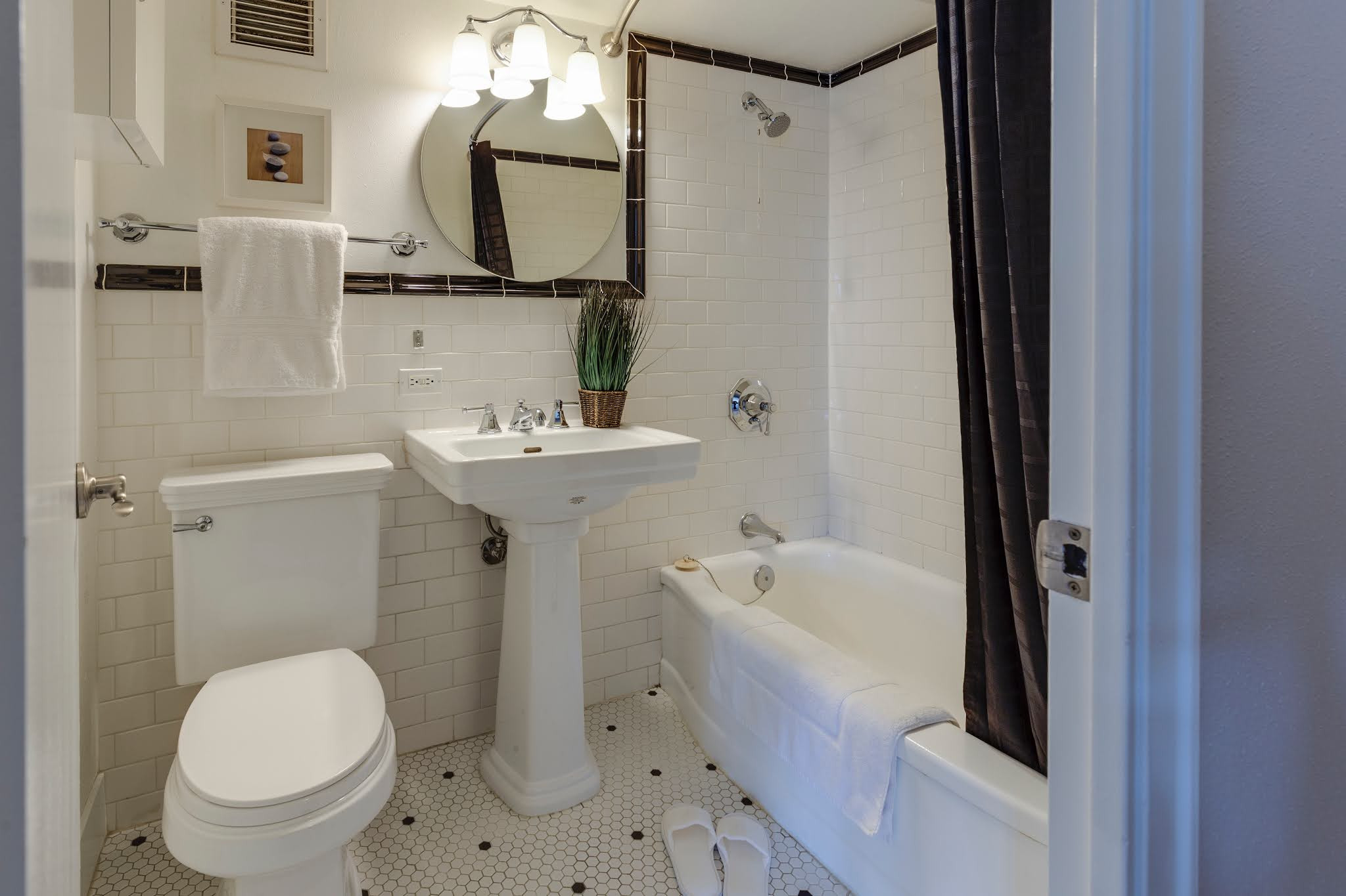 10 desain kamar mandi minimalis modern dengan kloset duduk