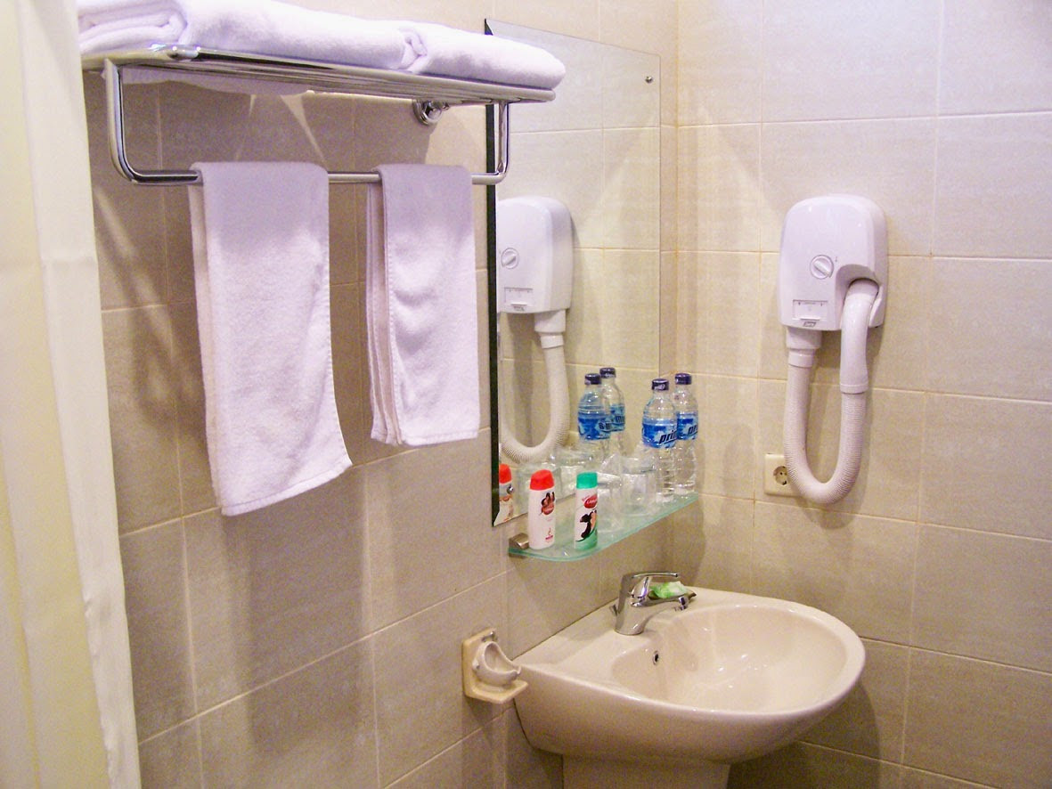perlengkapan kamar mandi minimalis yang wajib ada rumah