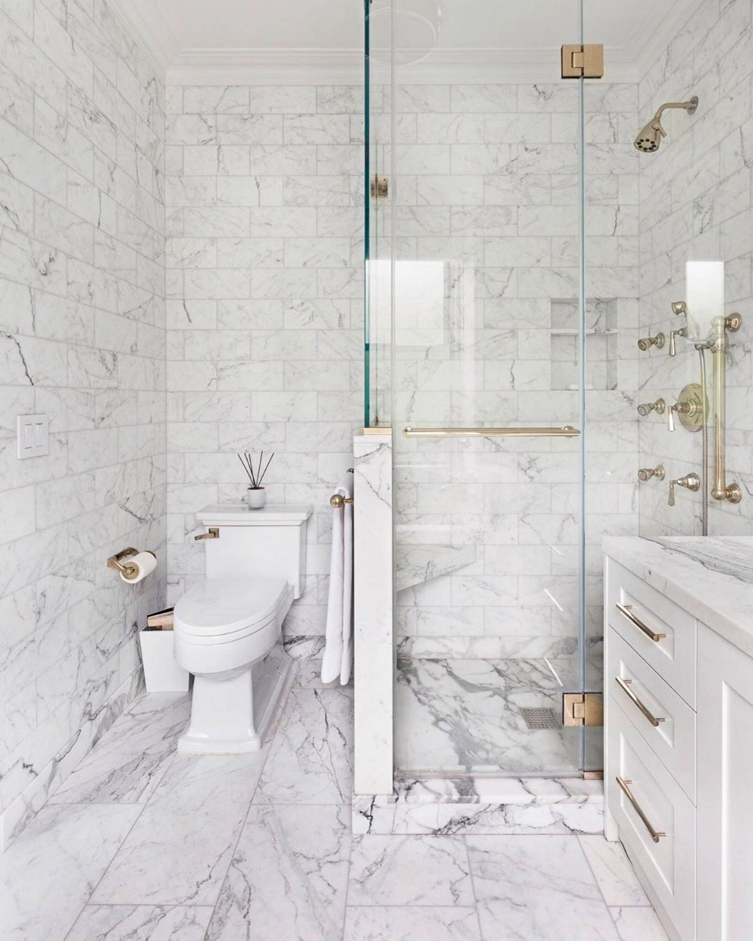 12 model kamar mandi minimalis modern terbaru 2021 dekor